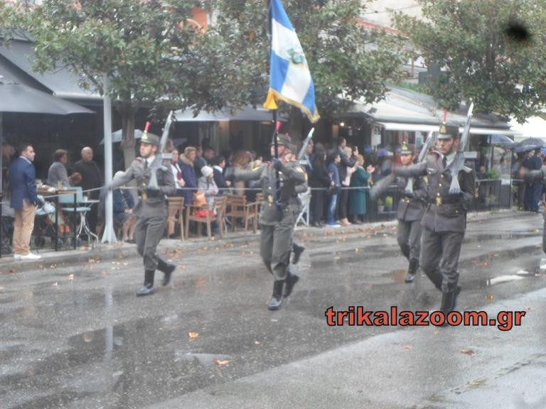 Τρίκαλα: Τραγούδησαν το «Μακεδονία ξακουστή» και «τρελάθηκαν» οι… συναγερμοί! (βίντεο)